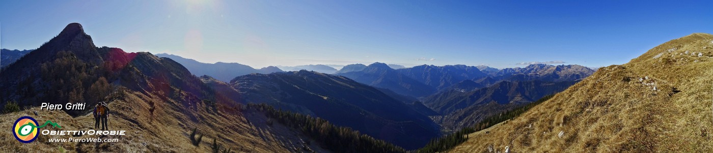 30 Dal Passo di Monte Colle vista sul Pizzo Badile e su Piazzatorre.jpg